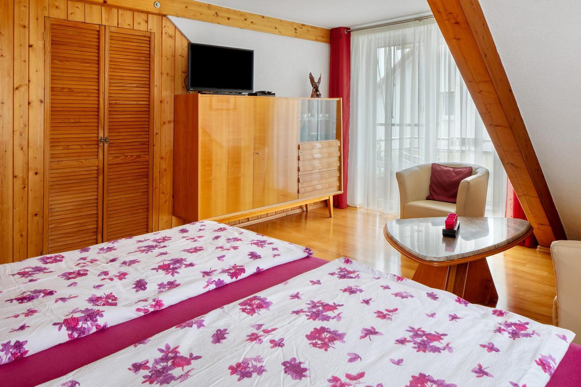 Steeg Apartment