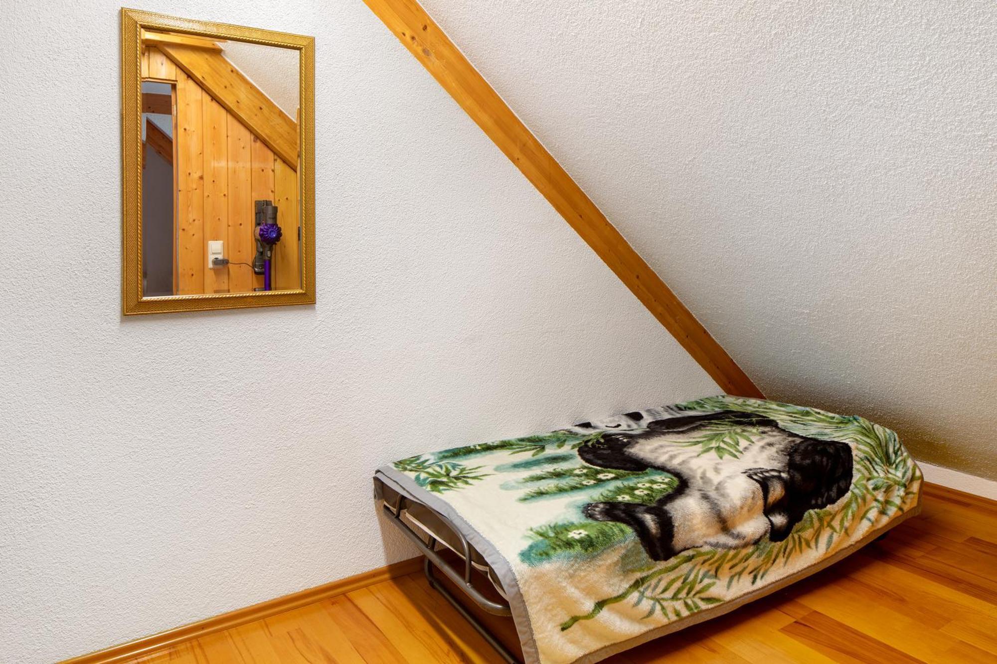Steeg Apartment